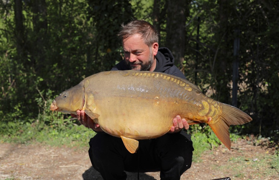 Dan Gruar - Big Suv - 40lb 4oz - 18/04/2026