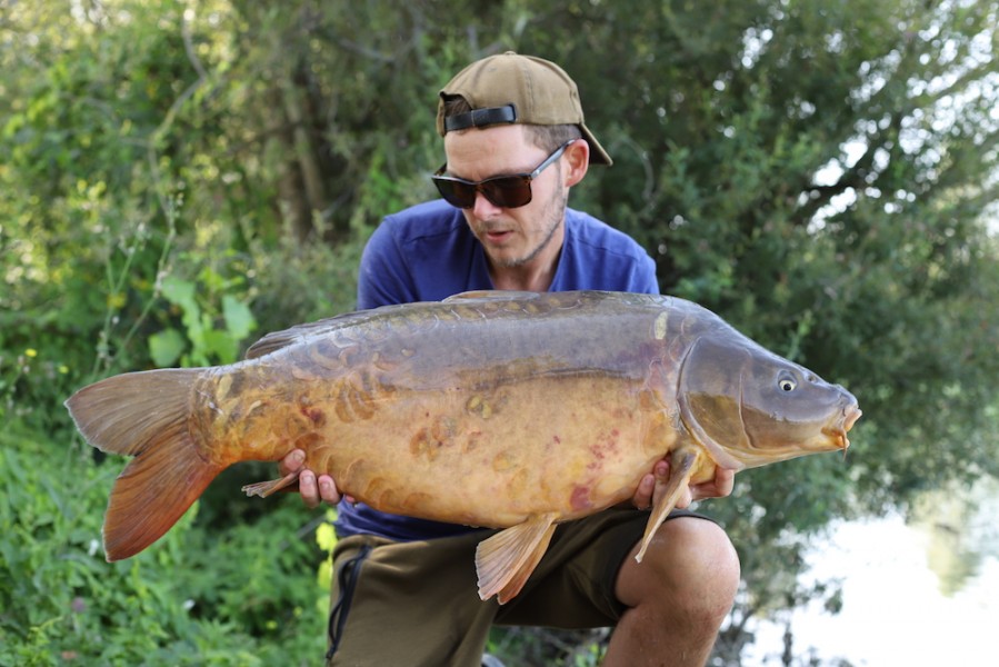 A.W.O.L 32lb Oblivion Baliff James 18.8.18