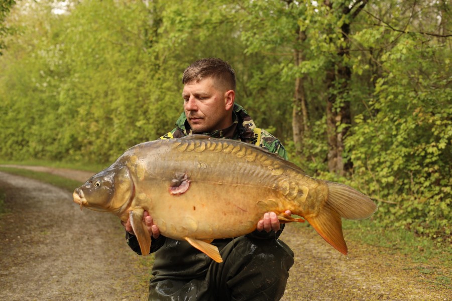 Aaron Metcalfe - 37lb 10oz - Co's Point - 19/04/2025
