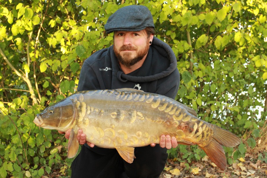 Rob Hughes with Chavy at 25lb from Big Girls 14.09.2019
