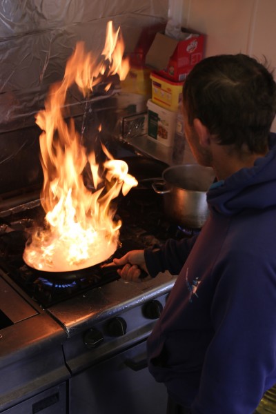 Our professionally fitted kitchen will keep your belly full during the week.