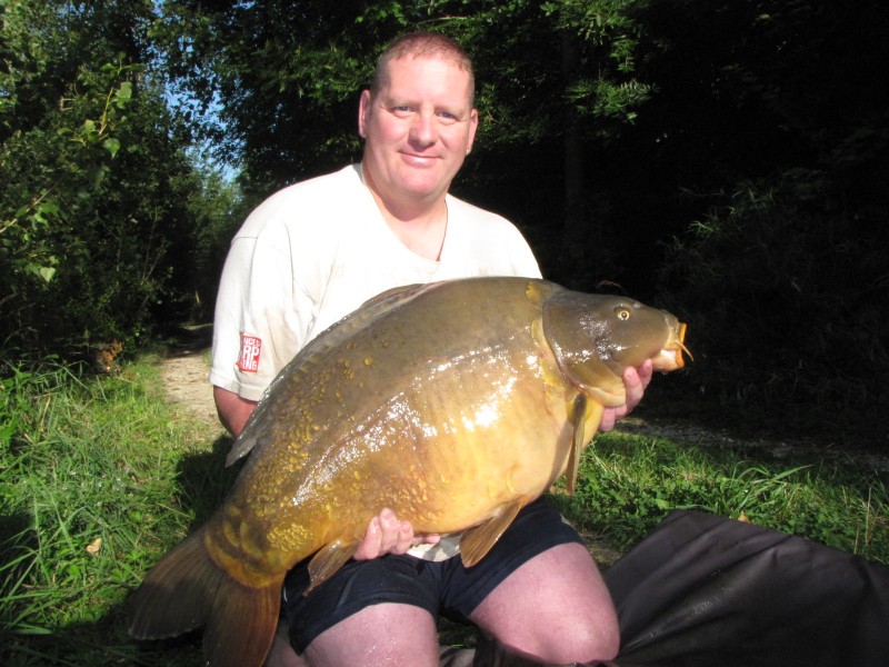 Tom with Starburst @ 42lb