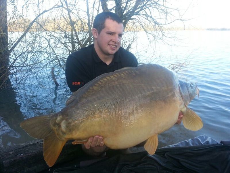 Tom Maker with "The Freak" at 52lb+ caught on a 22ft zig.
