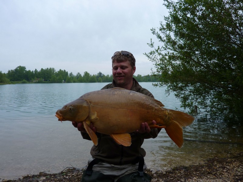 Matt with an 18lb mirror