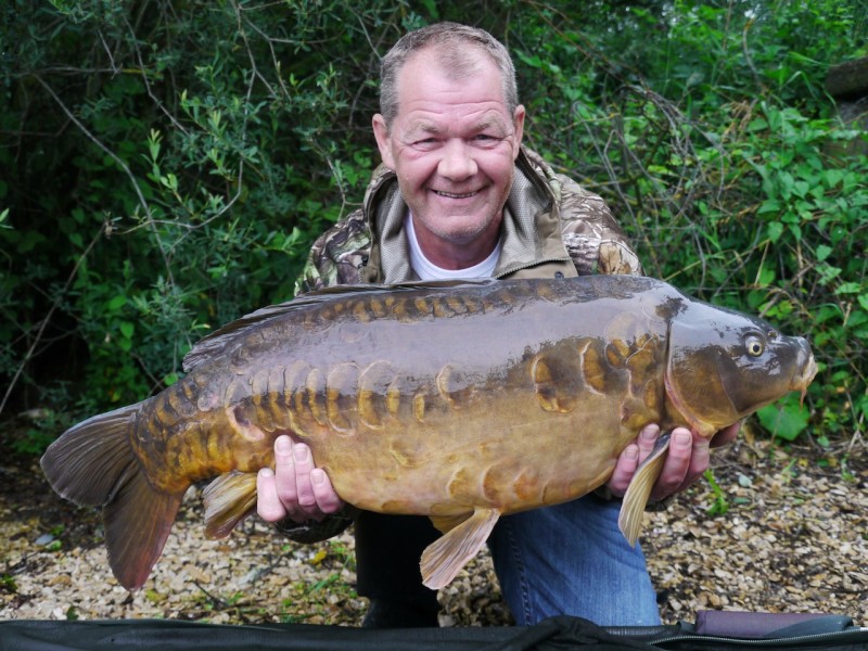 Dave with Rising Star at 27lb from Big Girls in June 2013