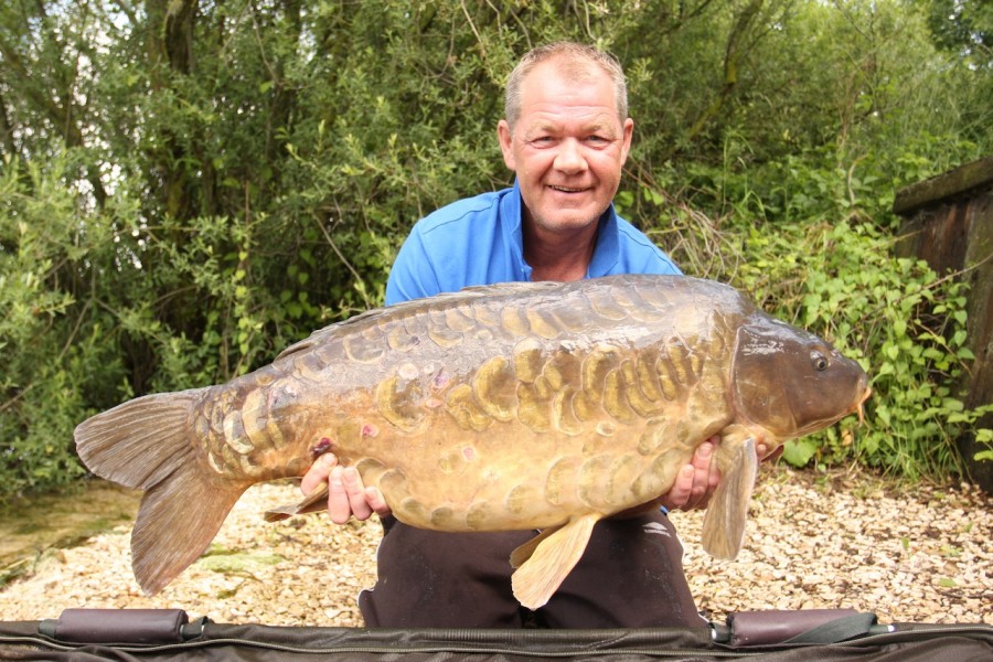 Dave with Equalled 36lb big girls