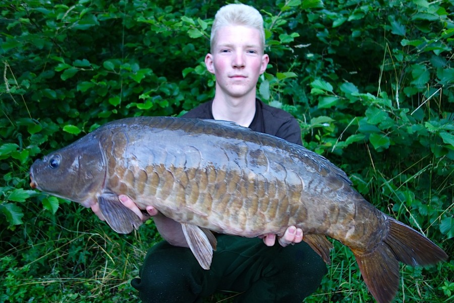 Lasse with a 20lb mirror