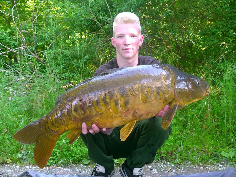 Lasse with a 24lb mirror