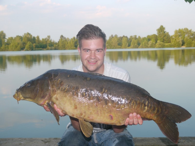 Mike with Nelson at 31.08lb
