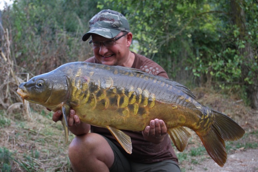 Dan with a beautiful 23.12lb mirror