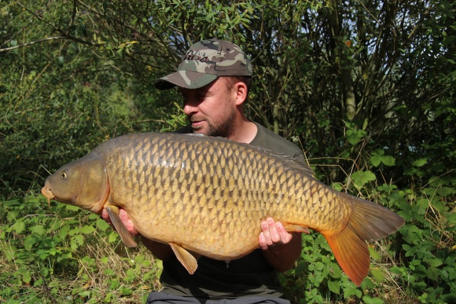 Damian with a 33.01lb common
