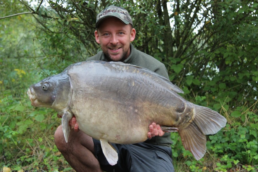 Damian with bottom lobe 45.15lb Co's September 2013