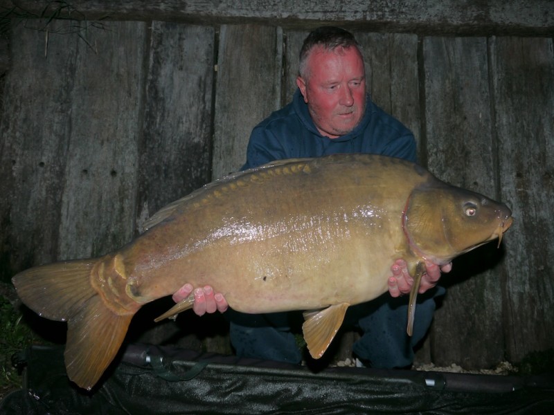 Baz with a 37lb mirror