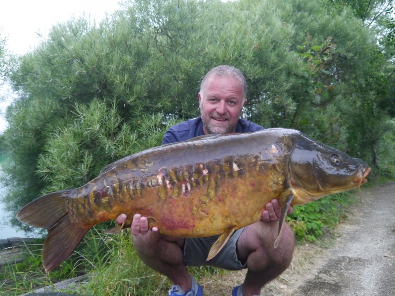 Barty with The Peach 36.14 mirror