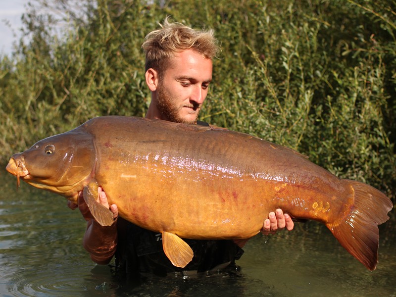Tom with the Spotty Leather 48lb13oz BigGirls