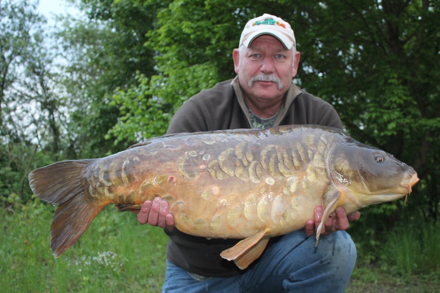 Roger Meir, 39lb 14oz, Co's Point, 2.5.15