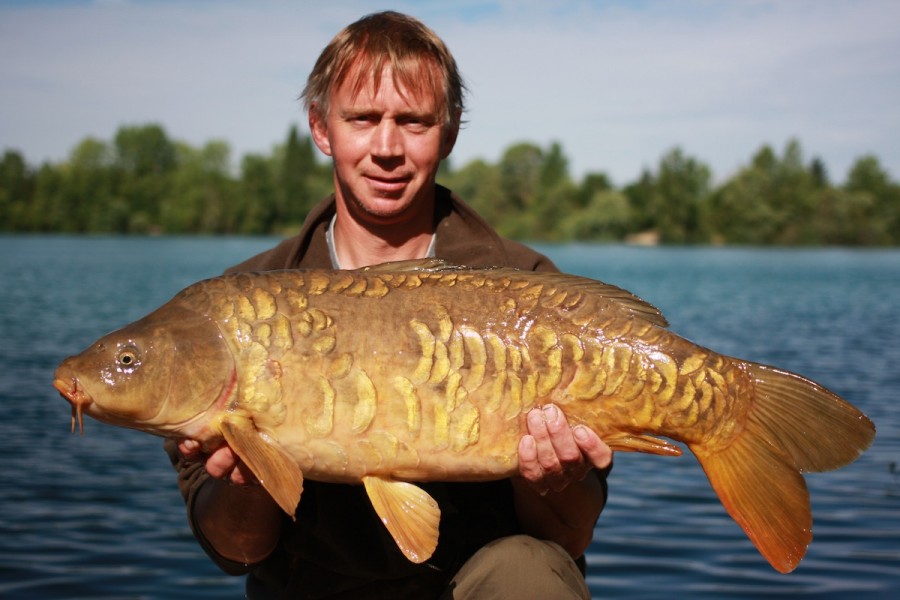 Nigel with a scaly Gigantica  mirror
