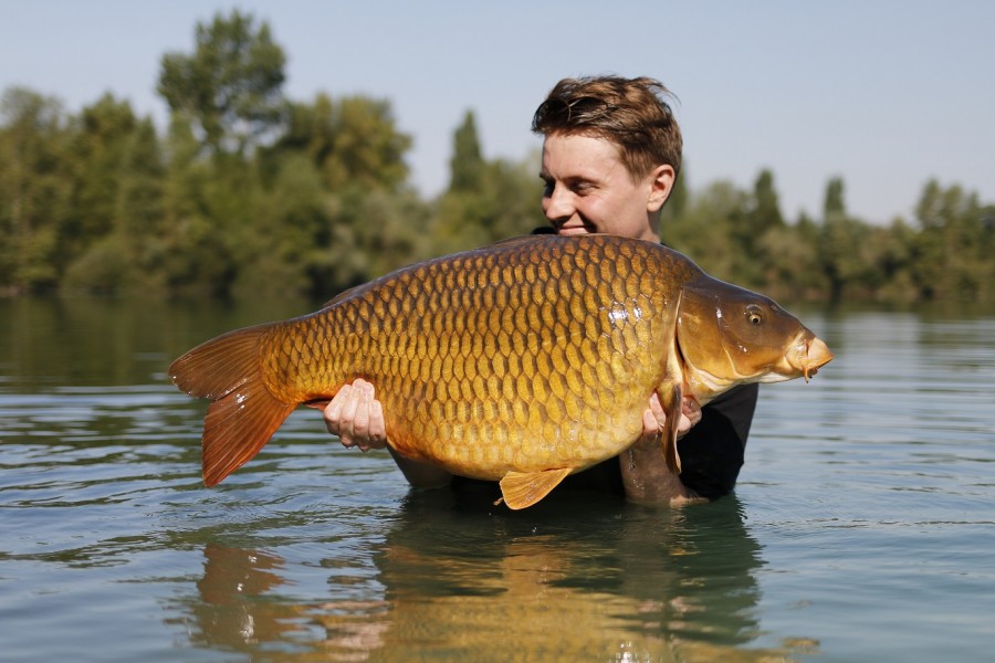 Corin's Bobbins were Dancing for this common @ 33lb 4oz