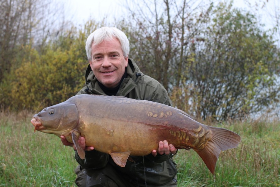 Richard with his first November Carp form Gigantica, Pole Position doing the business