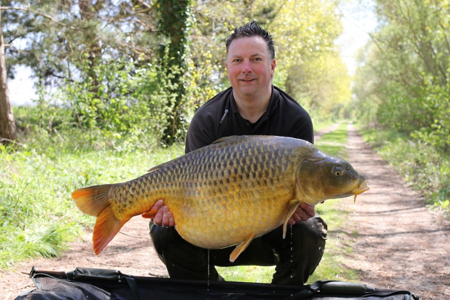 Tony Lewis, 46lb 4oz, Alamo, 15.4.17