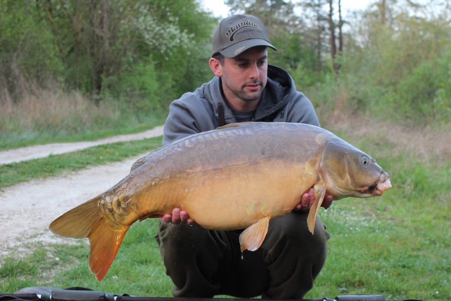 Roy Prodger with a 28lb Mirror from Alcatraz 15.4.17