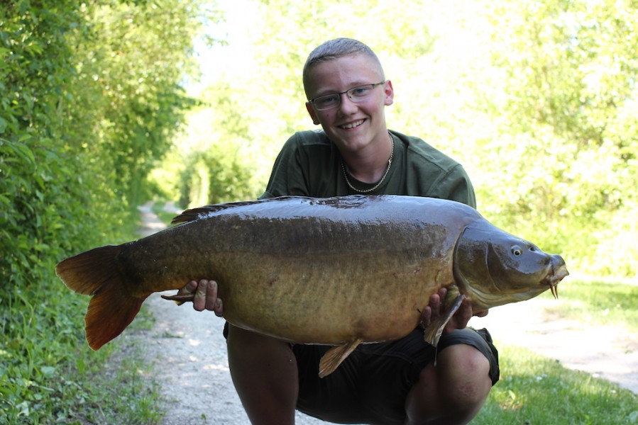 Joe Brewer, 44lb, Bob's Beach, 20.5.17
