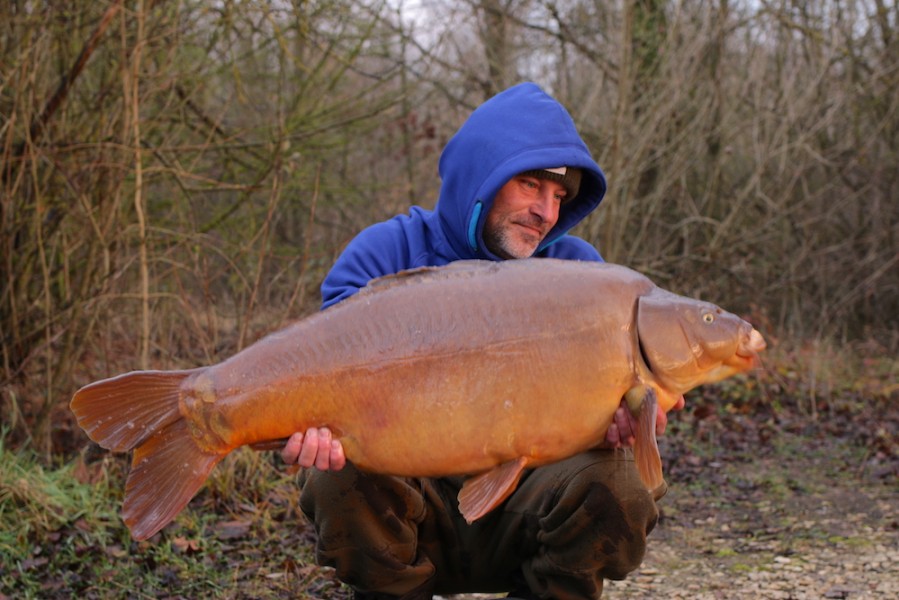 Short Dorsal looking in great winter condition for Adam "Santa" Aldridge