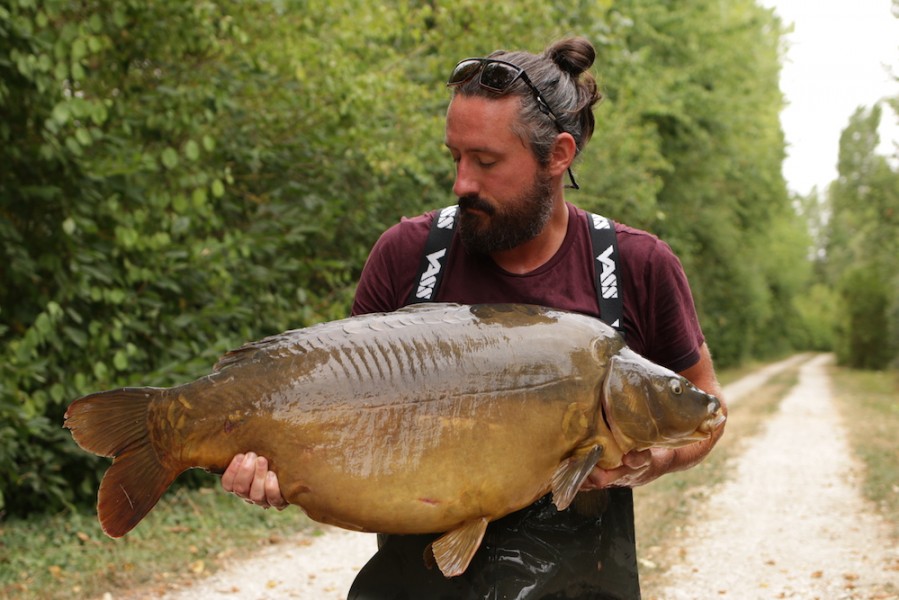Rob Dungate, 42lb, Bob's Beach, 4.8.18