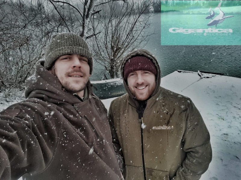 Charlie and Phil enjoying a bit of winter action.....it's still T-Shirt weather, they're from Oop' North!!