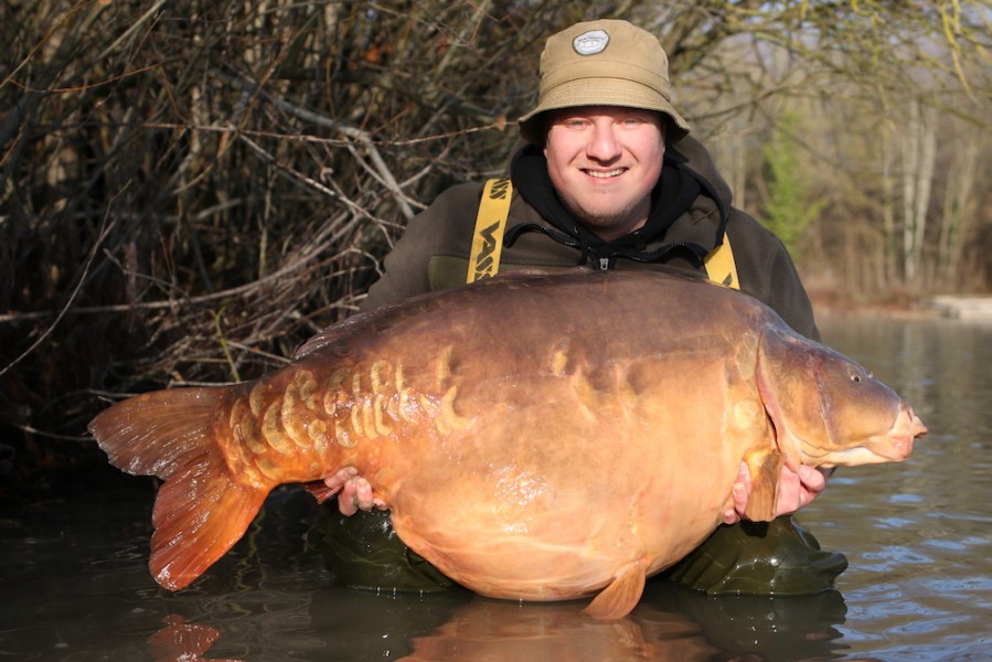 Steve Bartlett with Northern Scaley at 80lb from Co's Point, 22.12.18