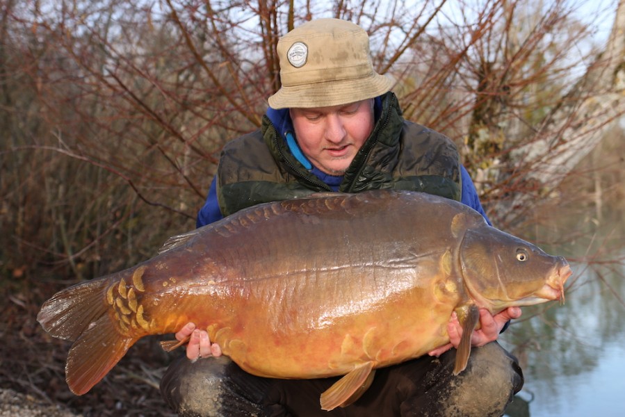 Steve Bartlett with The Bean at 48lb from Co's Point, 22.12.18