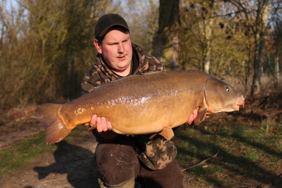 Pete Chambers, The Almost nude Fish, 33lb from The Alamo