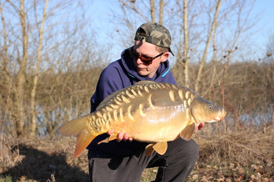 James Jones with Corporal Punishment at 25lb, Pole Position.