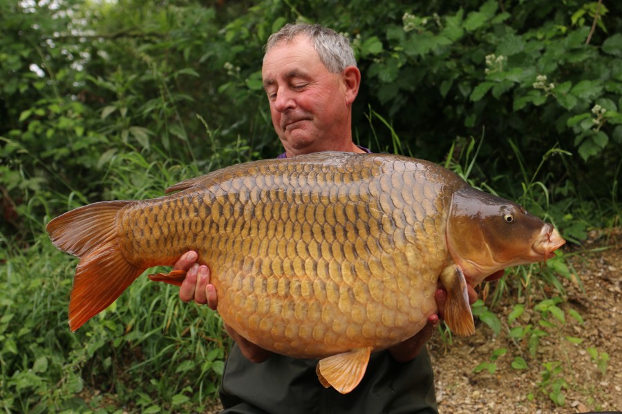 John Allan with Bobbings Dancing at 42lb 2oz 08.06.2019