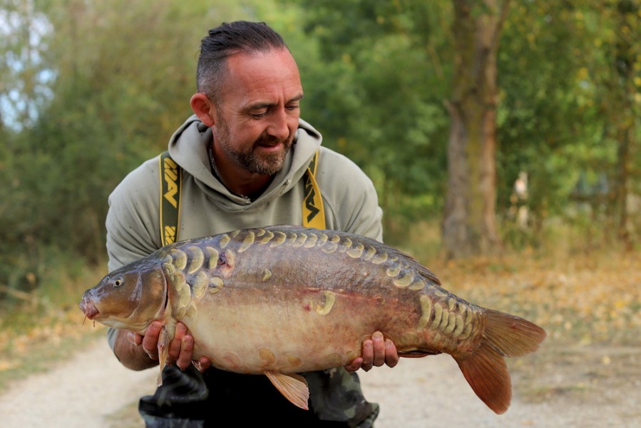 Chris Clarke, 23lb, The Alamo, 31.8.19