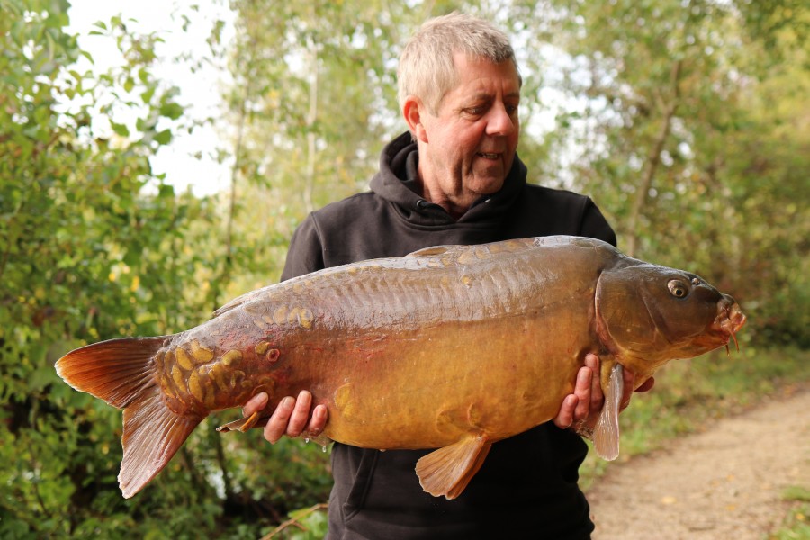 Colin Hayes With Baby Chocco at 31lb 14oz Big Southerly 28.9.2019
