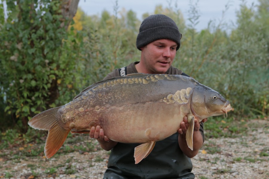 Rich Holden with Mr Universe 29lb 12oz from Pole 05.10.2019