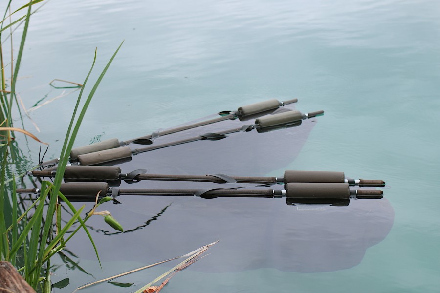 Just 2 near 40s waiting to be photographed :)..........