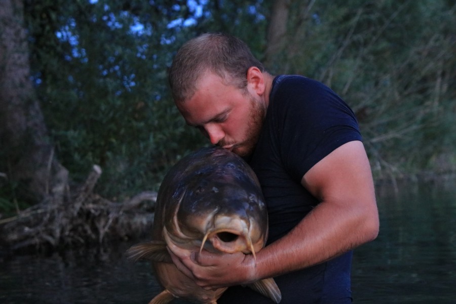 look at the gurth on that fish!!!!!