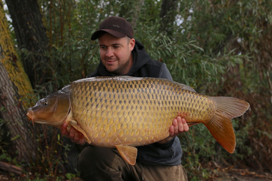 "The Windy Common" was 1 of 5 fish on the final evening for Michael at 38lb 8oz......