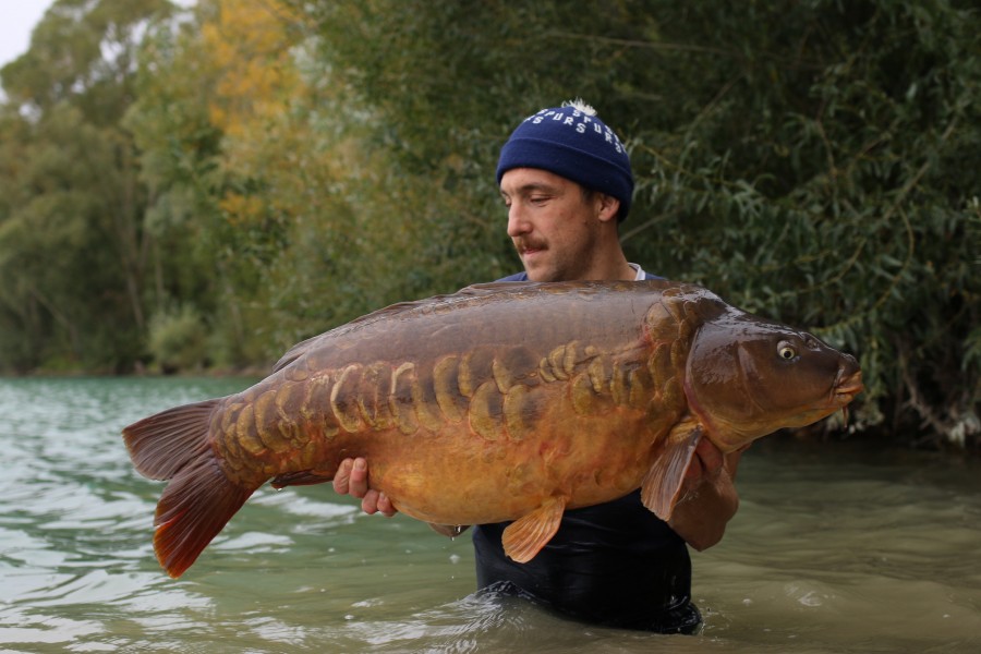 James Hayden with "Apple Slices" turning the scales to 49lb 12oz, what a fish..........