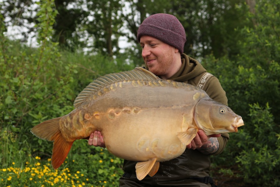 Lewis Hannaford with Marlow at 42lb 12oz mega looking carp