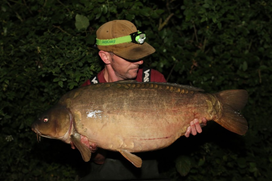 Stuart Minney with the impressive "Jasons" at 38lb................