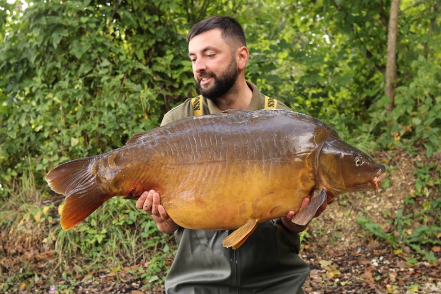 Radu Mitrea with The Bean @ 49lb,