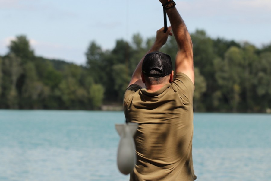 Getting that bait on the spot is key !!