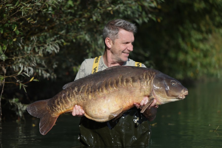 Beast of a fish, Andy Reynolds with "Snags Linear" tipping the scales to 55lb 15oz.........