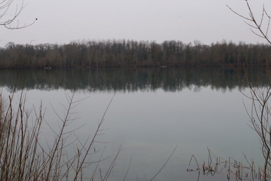 A typical winters day......flat calm and bloody freezing.........