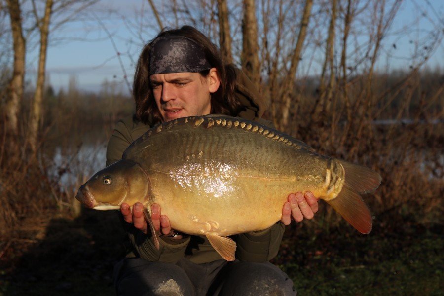 It has to be said we thought this little beauty was a bream at distance haha....."Marathon 340" at 19lb......