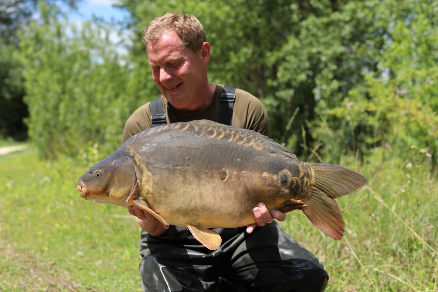 Wiggly Cnut, this fish lived up to its name on the bank!