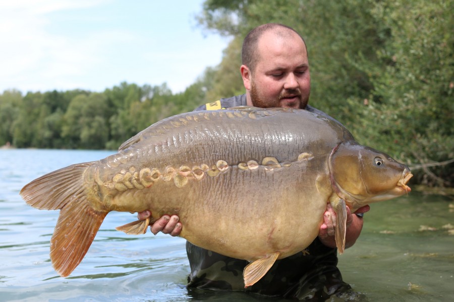 Dan Jones with a super stocky known as Dustbin